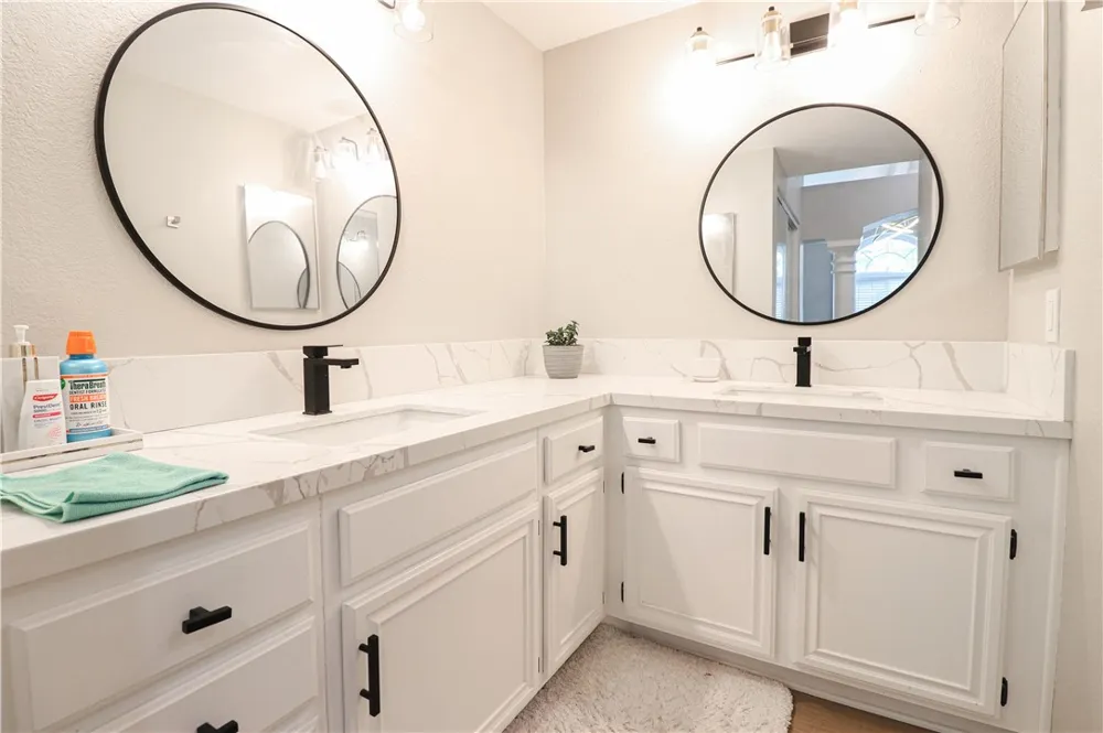730 Breeze Hill #230 Vista, CA 92081
