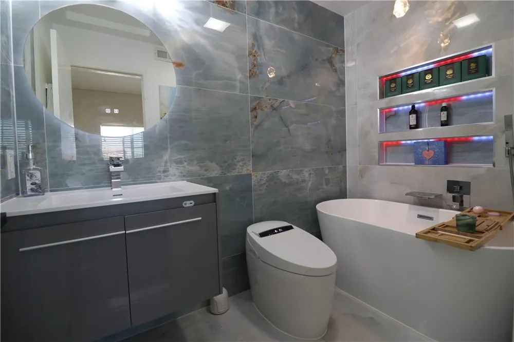 730 Breeze Hill #230 Vista, CA 92081