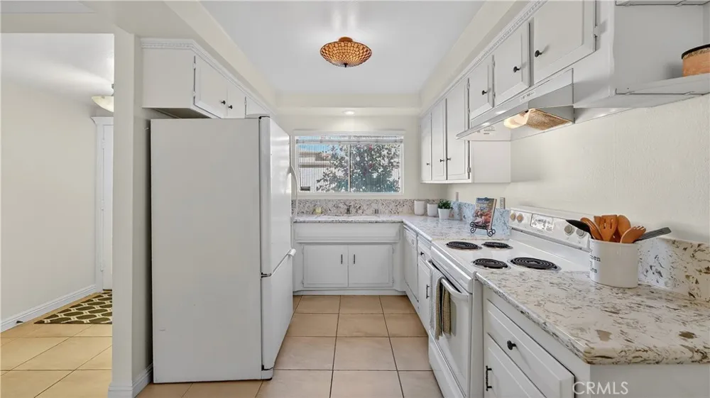 1881 Mitchell #95 Tustin, CA 92780