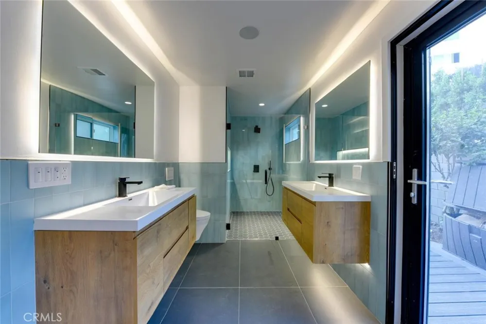 5137 Campo Woodland Hills, CA 91364