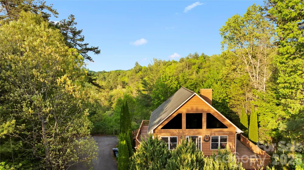 273 Rhododendron Road Almond, NC 28702