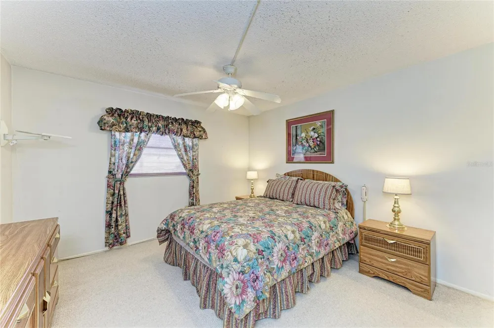 3983 MACEACHEN BOULEVARD #424 Sarasota, FL 34233