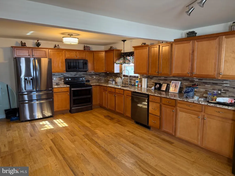 7 RUTHERFORD ROAD Harrisburg, PA 17109