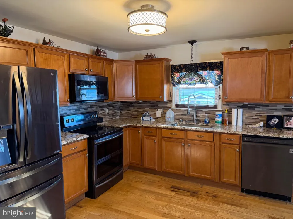 7 RUTHERFORD ROAD Harrisburg, PA 17109