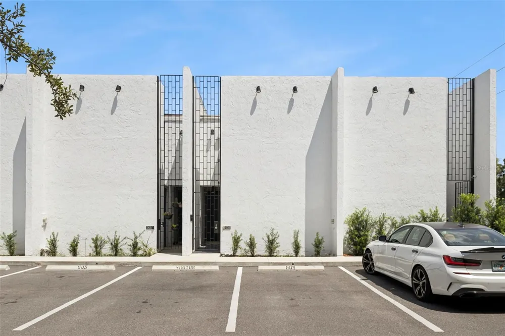 503 AVENUE B NW #503 Winter Haven, FL 33881