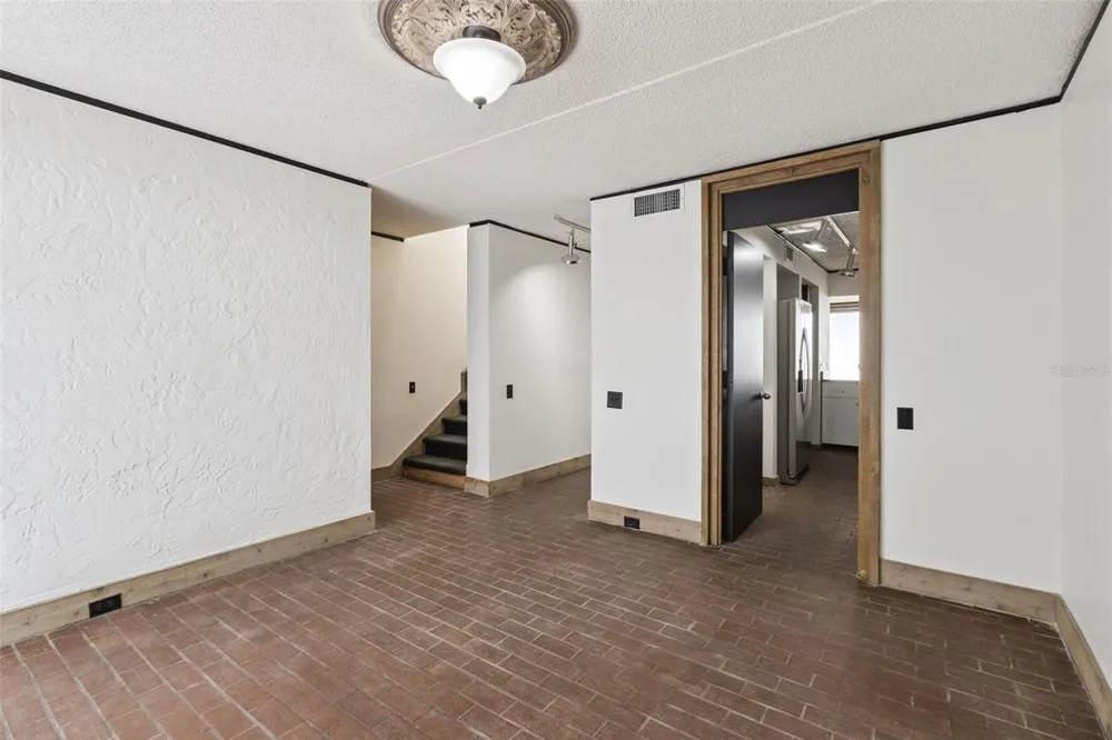 503 AVENUE B NW #503 Winter Haven, FL 33881