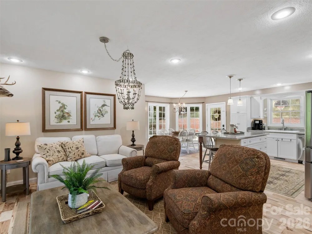 189 Poverty Branch Road Barnardsville, NC 28709