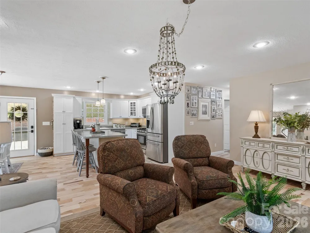 189 Poverty Branch Road Barnardsville, NC 28709