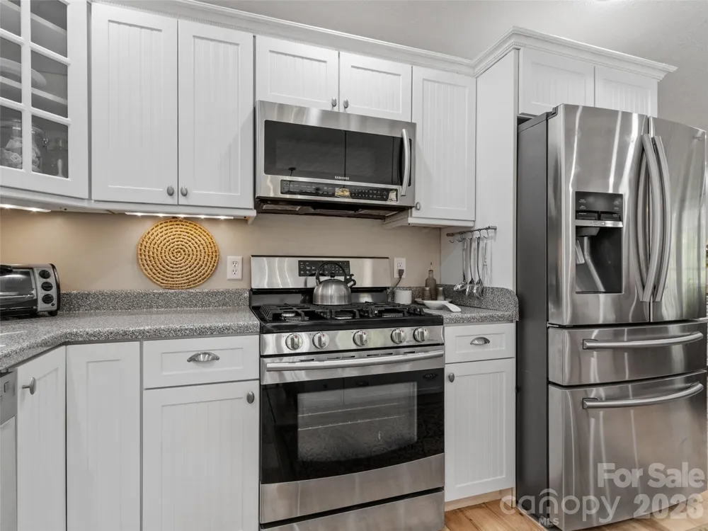 189 Poverty Branch Road Barnardsville, NC 28709