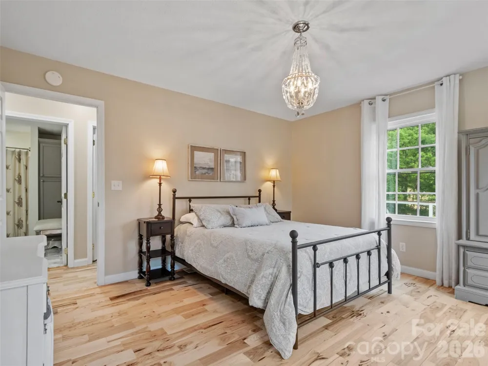 189 Poverty Branch Road Barnardsville, NC 28709