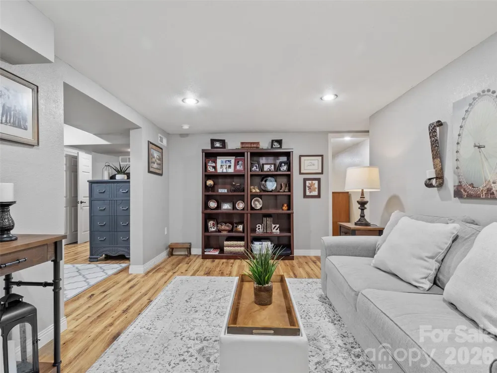 189 Poverty Branch Road Barnardsville, NC 28709