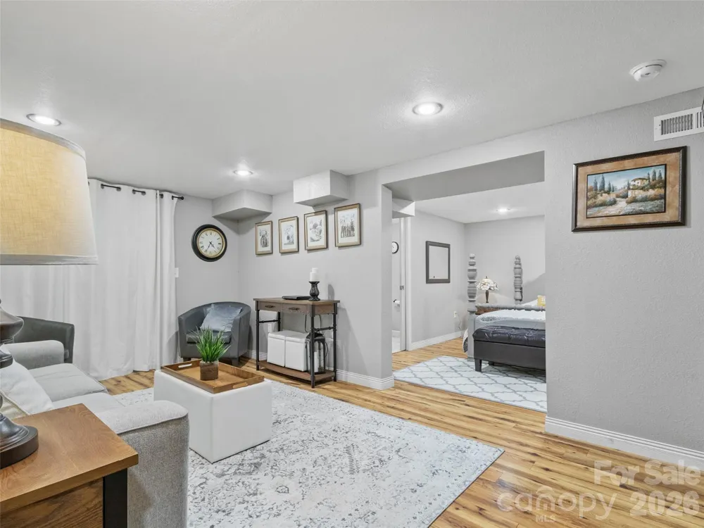 189 Poverty Branch Road Barnardsville, NC 28709