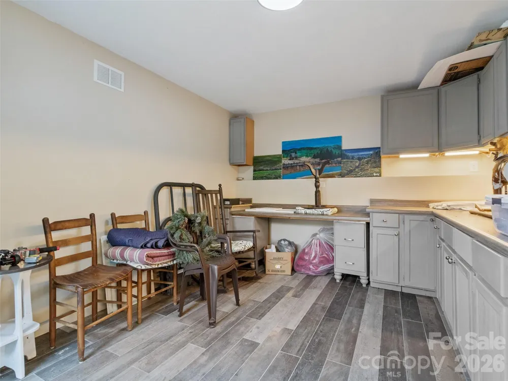 189 Poverty Branch Road Barnardsville, NC 28709
