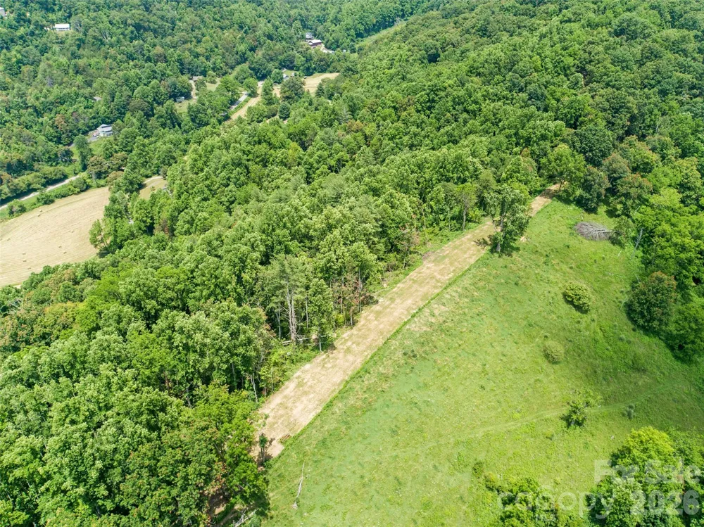 189 Poverty Branch Road Barnardsville, NC 28709