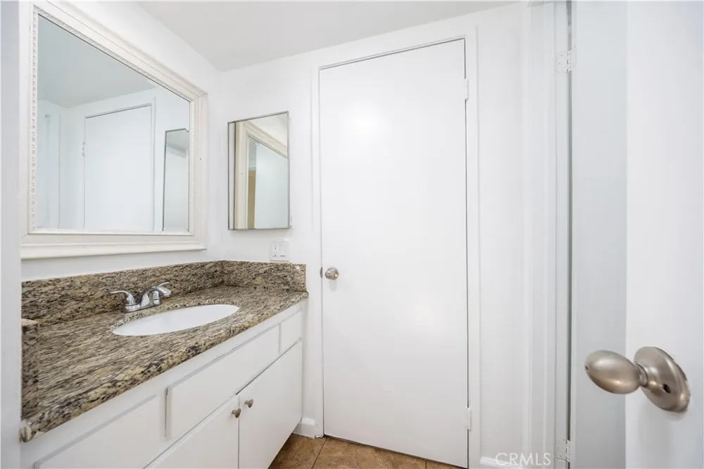 23611 Golden Springs #I12 Diamond Bar, CA 91765