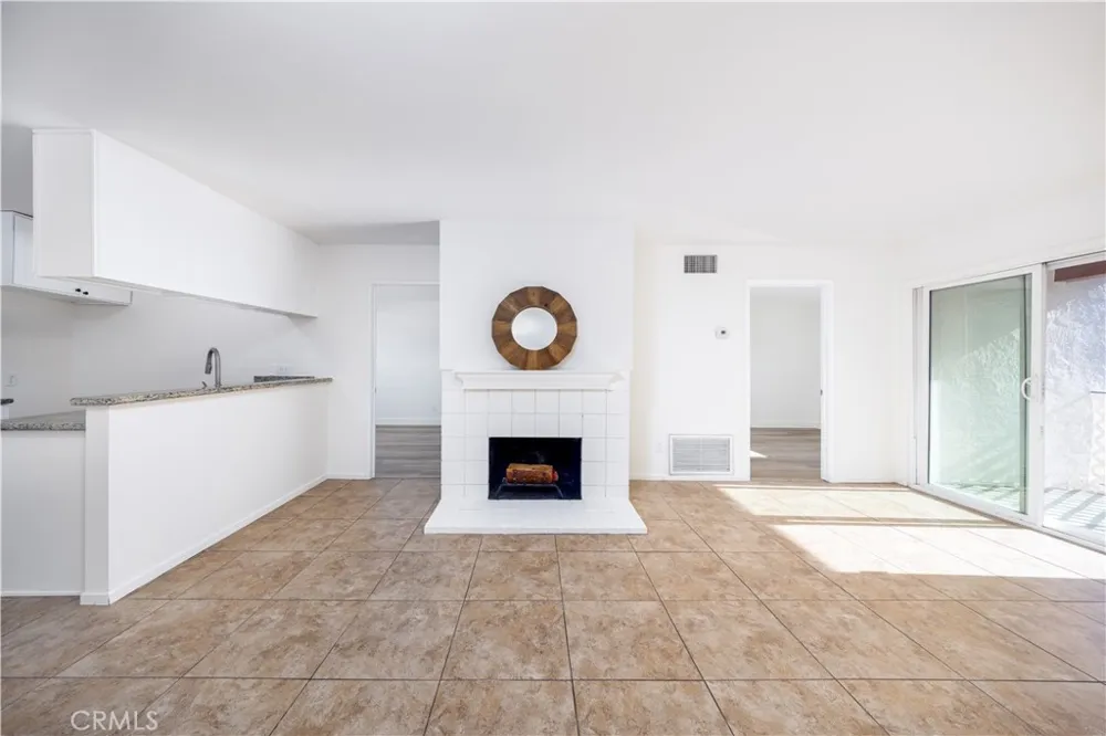23611 Golden Springs #I12 Diamond Bar, CA 91765