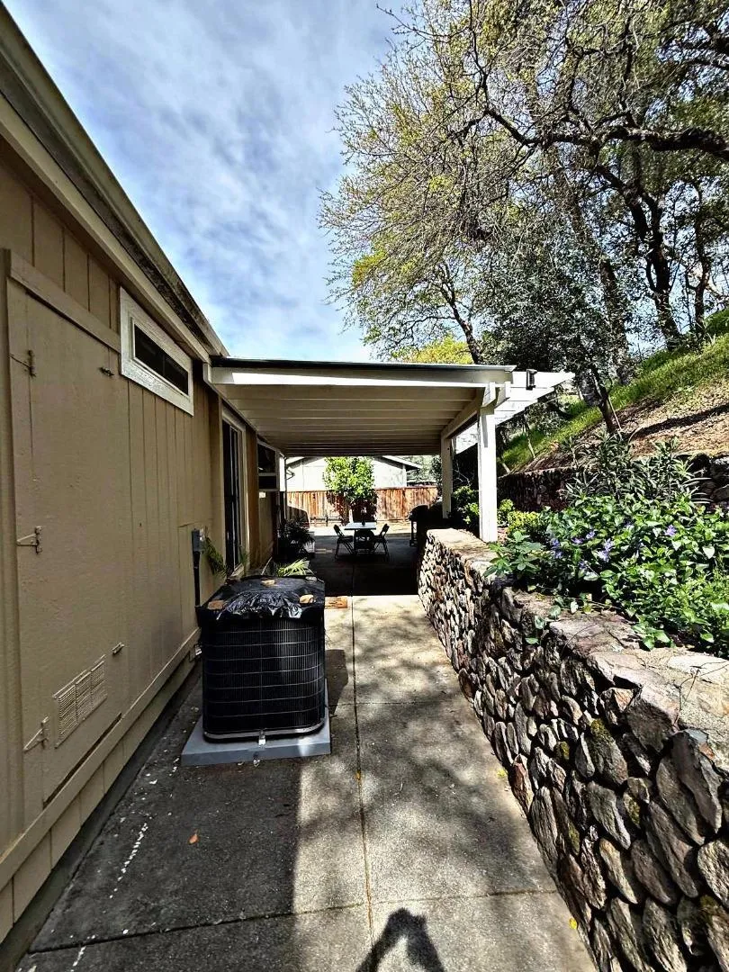 1010 ARROYO LINDO COURT Napa, CA 94558
