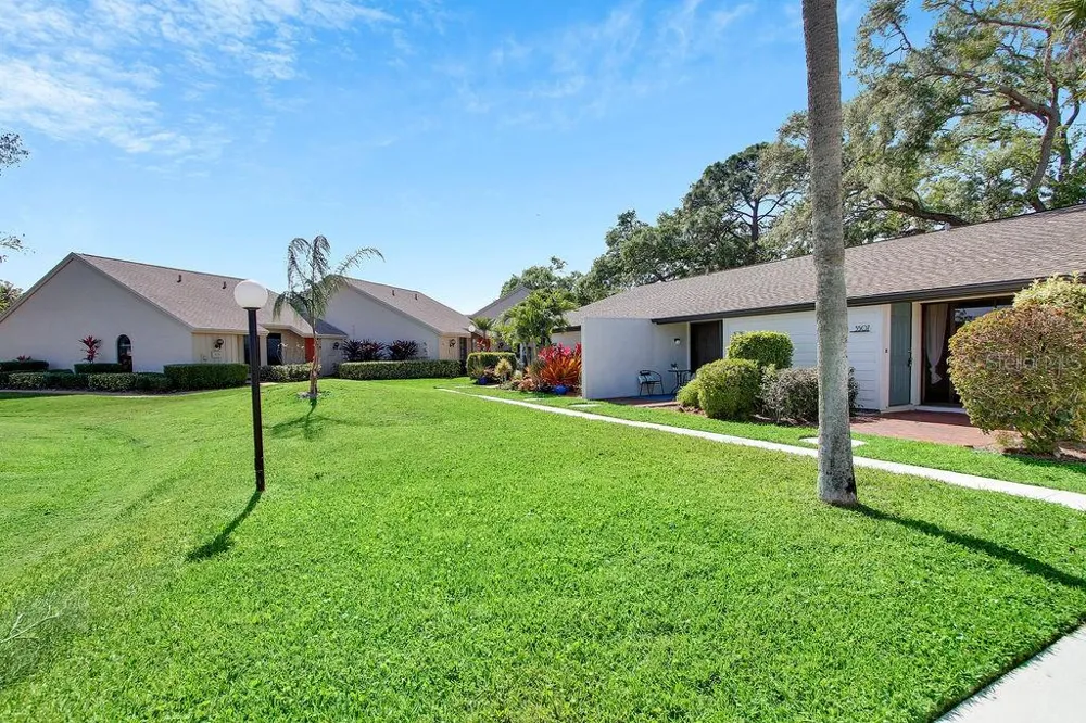 3507 LONGMEADOW #4 Sarasota, FL 34235