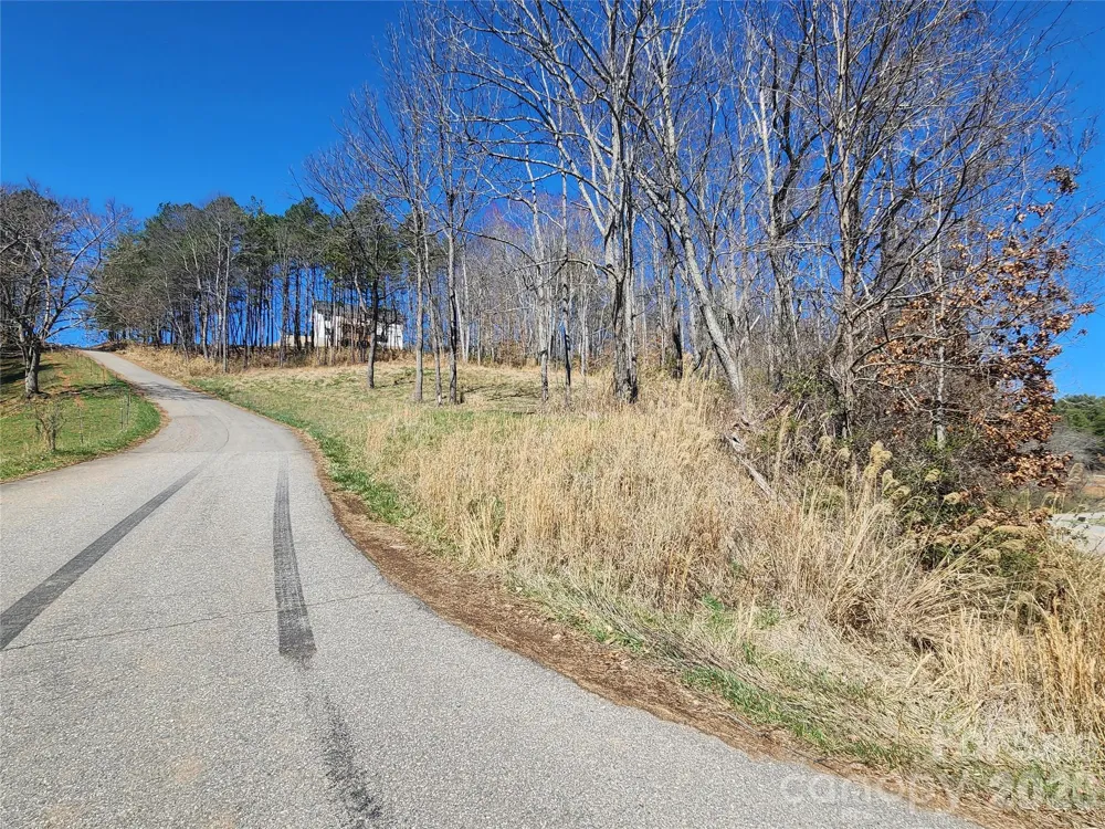 9999 Country Drive Mars Hill, NC 28754