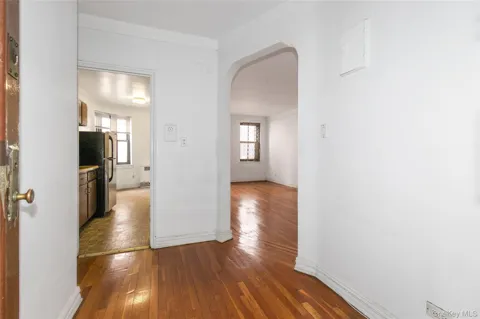 83-06 Vietor Avenue #4R