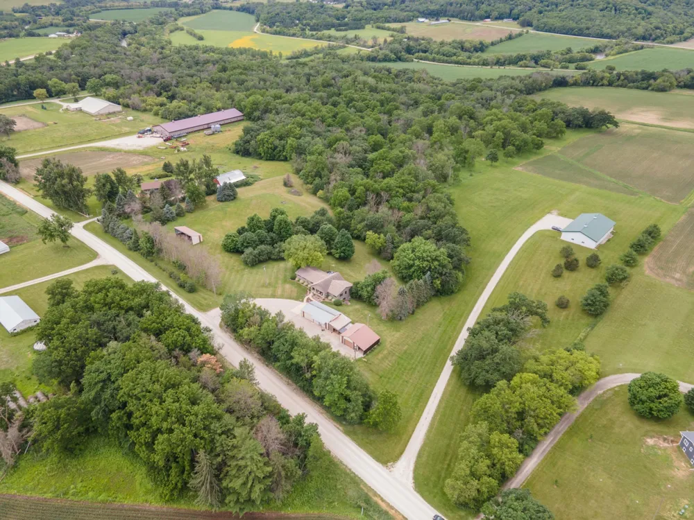 32337 Juniper Road Chatfield, MN 55923