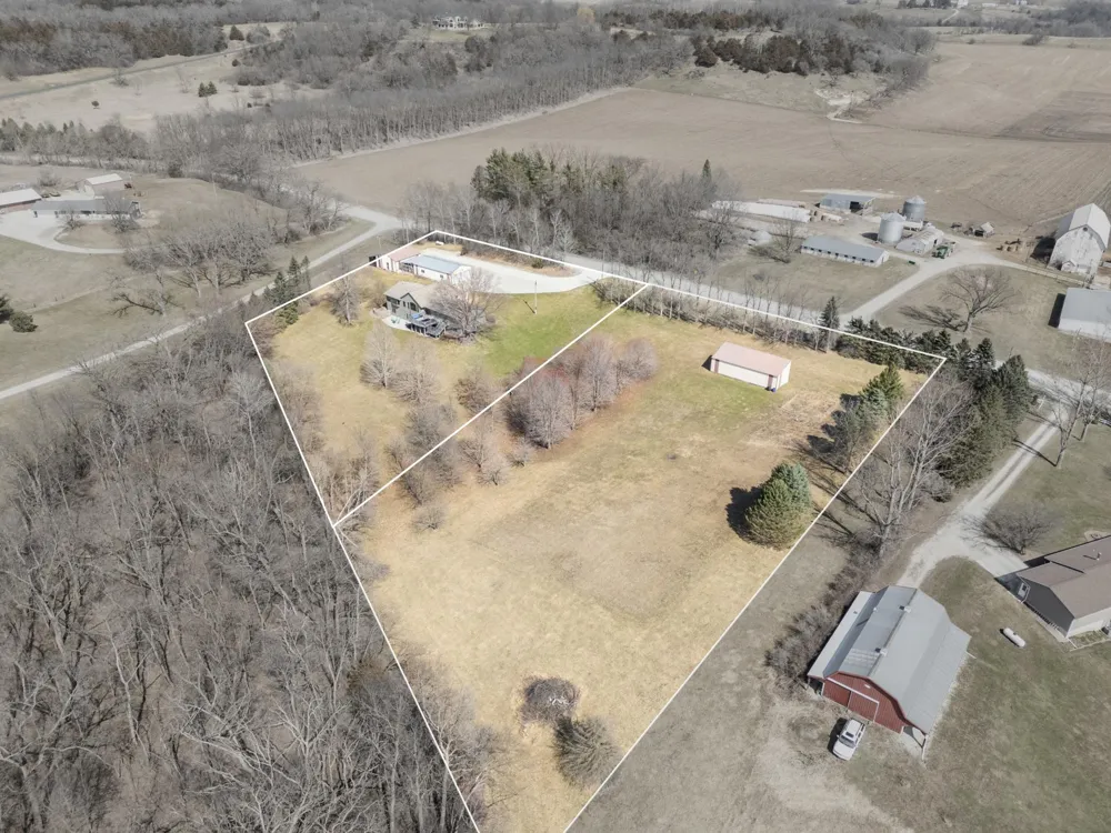 32337 Juniper Road Chatfield, MN 55923
