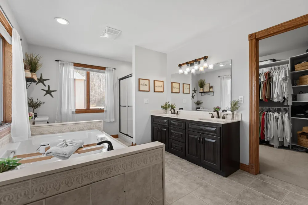 32337 Juniper Road Chatfield, MN 55923