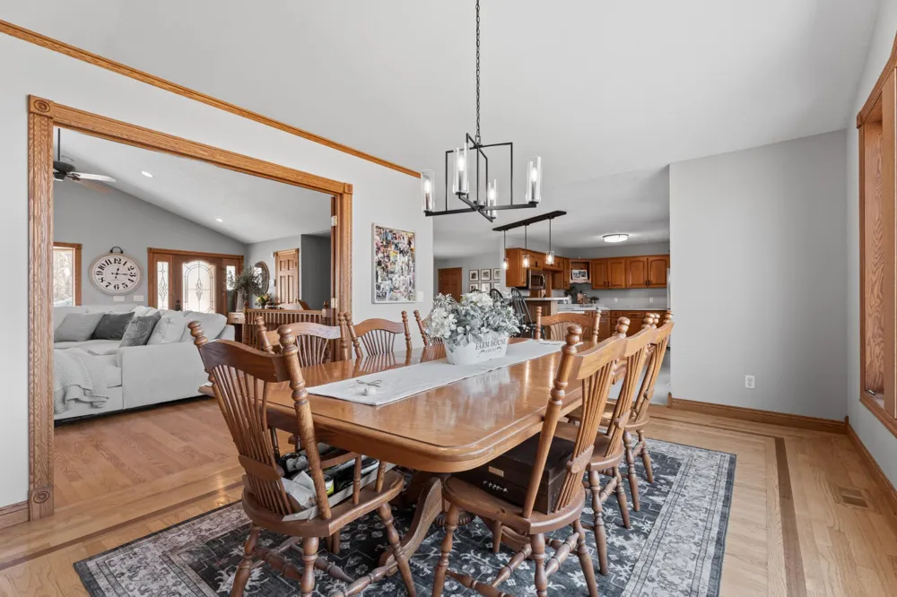 32337 Juniper Road Chatfield, MN 55923