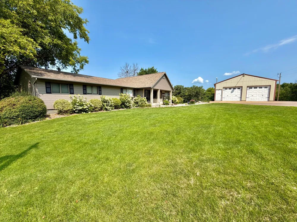 32337 Juniper Road Chatfield, MN 55923