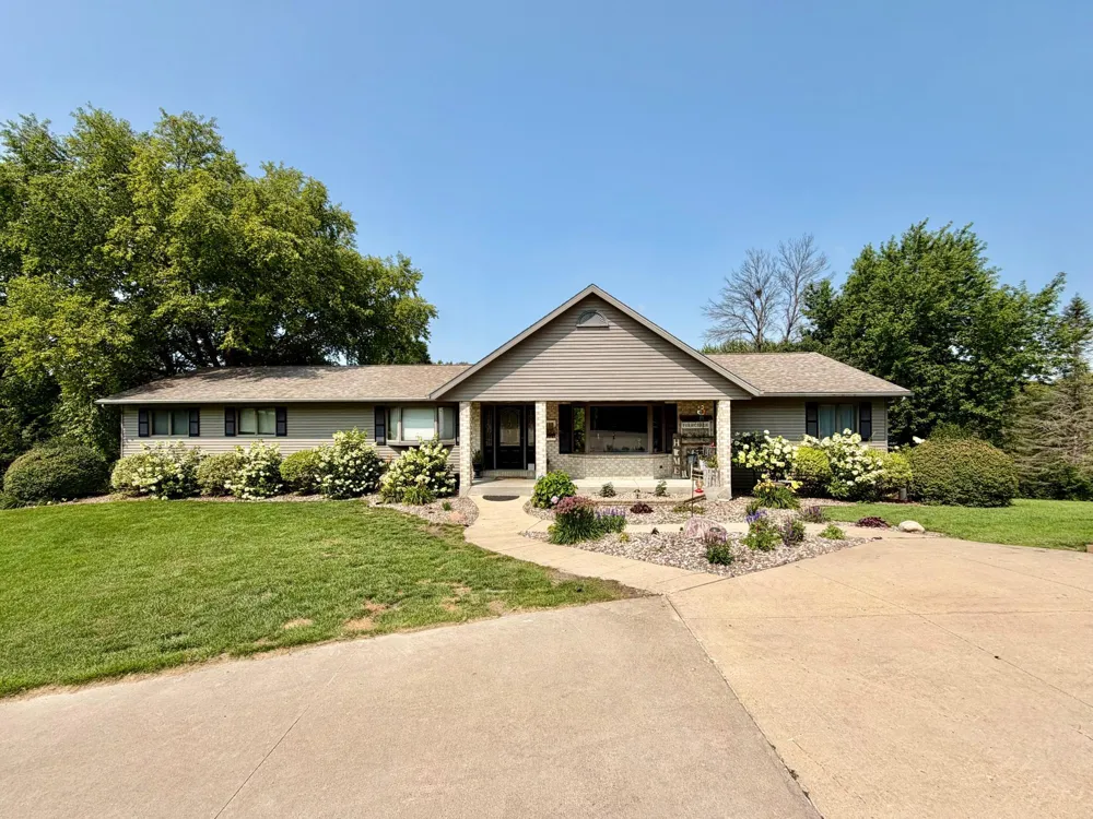 32337 Juniper Road Chatfield, MN 55923
