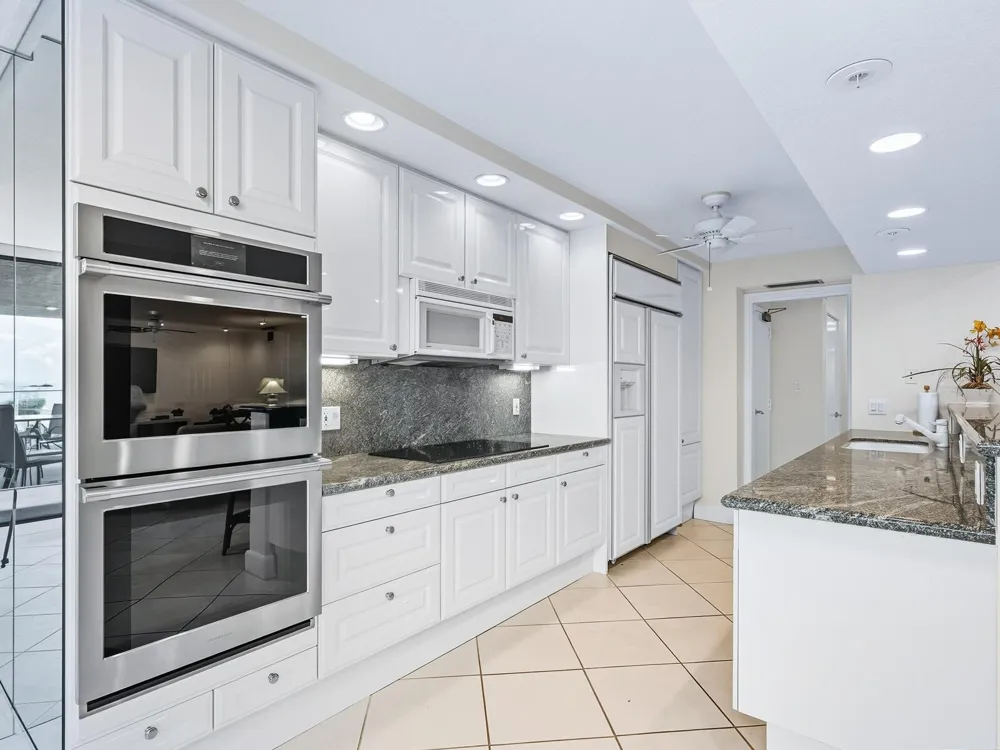 1511 GULF OF MEXICO DRIVE #201 Longboat Key, FL 34228
