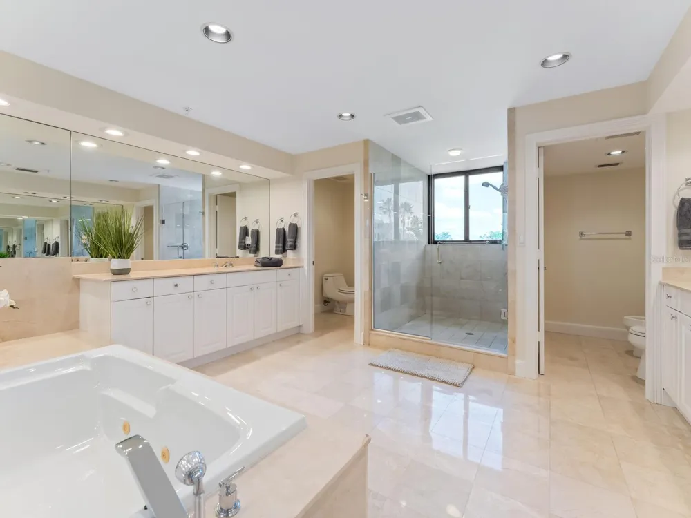 1511 GULF OF MEXICO DRIVE #201 Longboat Key, FL 34228