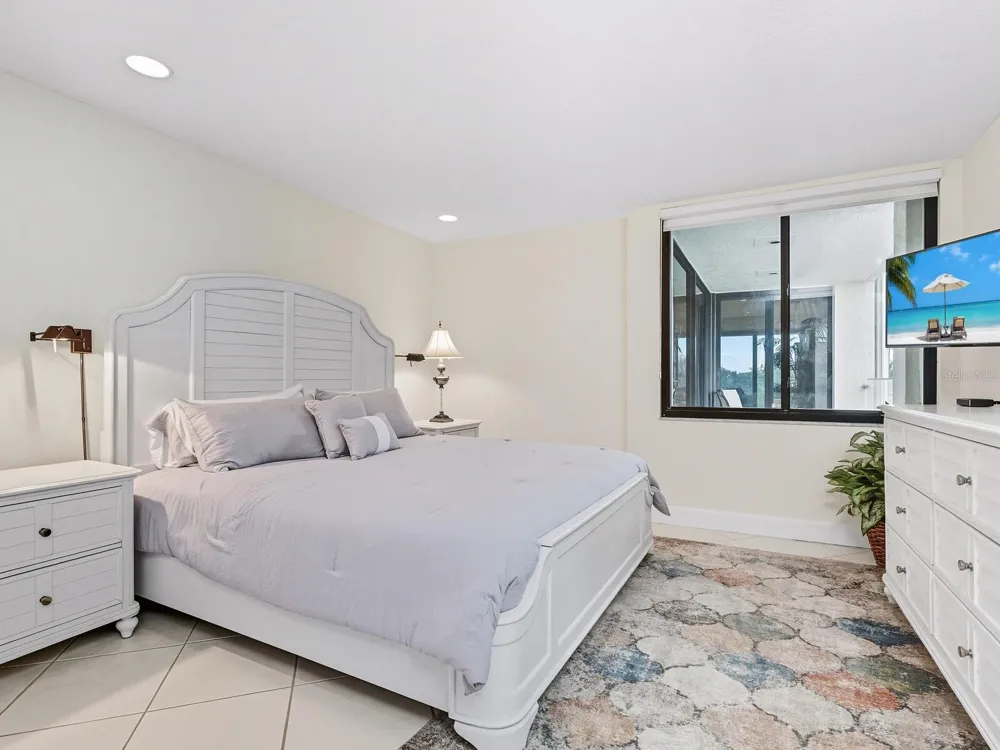 1511 GULF OF MEXICO DRIVE #201 Longboat Key, FL 34228