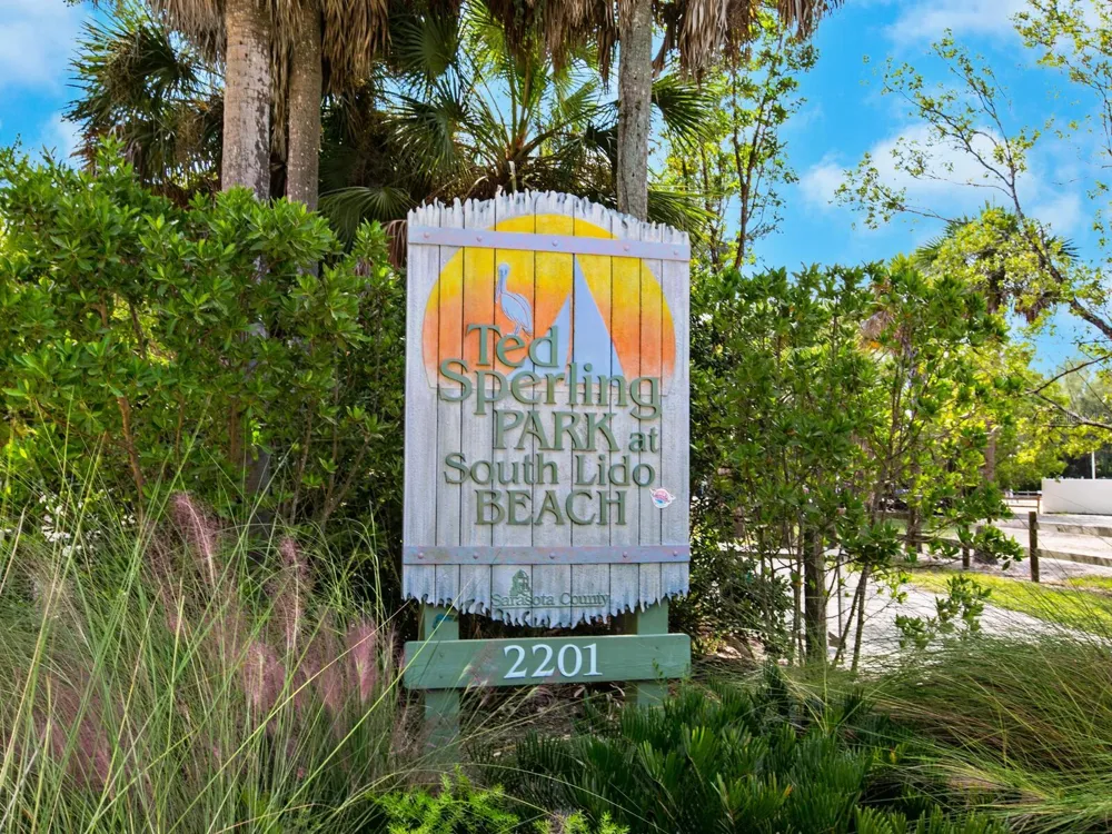 1511 GULF OF MEXICO DRIVE #201 Longboat Key, FL 34228