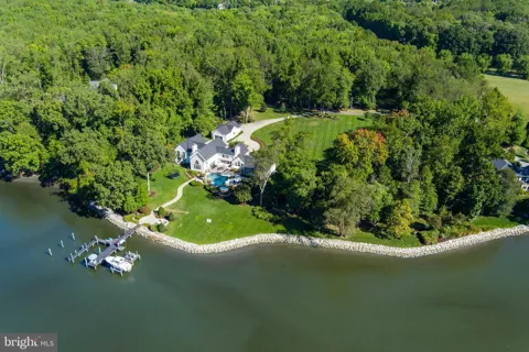1524 CEDAR LANE FARM ROAD