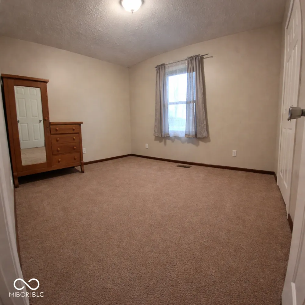 739 E 125 S Williamsport, IN 47993