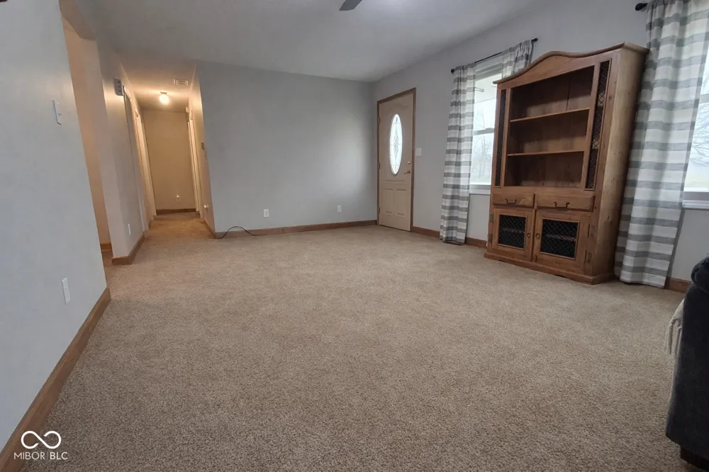 739 E 125 S Williamsport, IN 47993