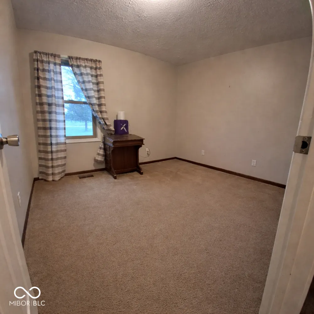 739 E 125 S Williamsport, IN 47993
