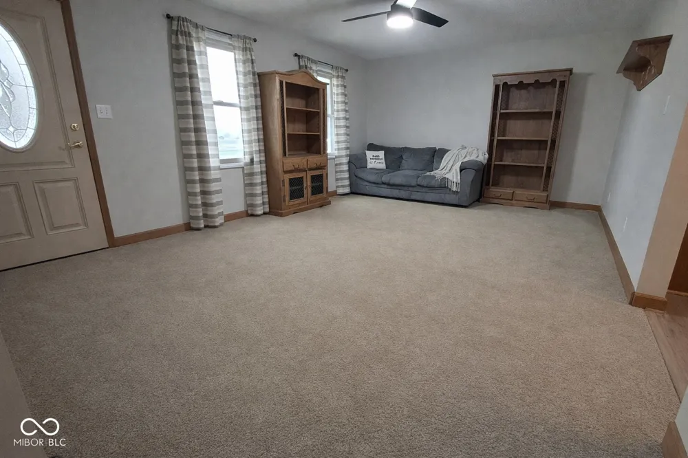 739 E 125 S Williamsport, IN 47993