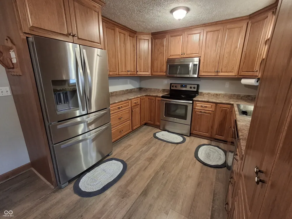 739 E 125 S Williamsport, IN 47993