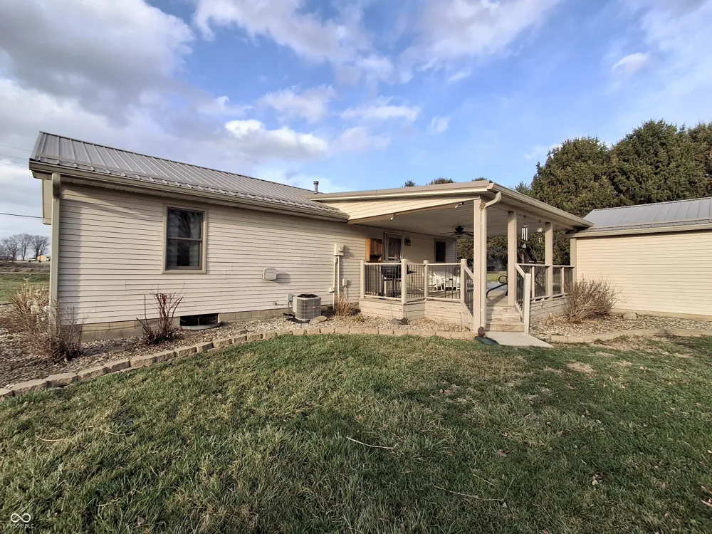 739 E 125 S Williamsport, IN 47993