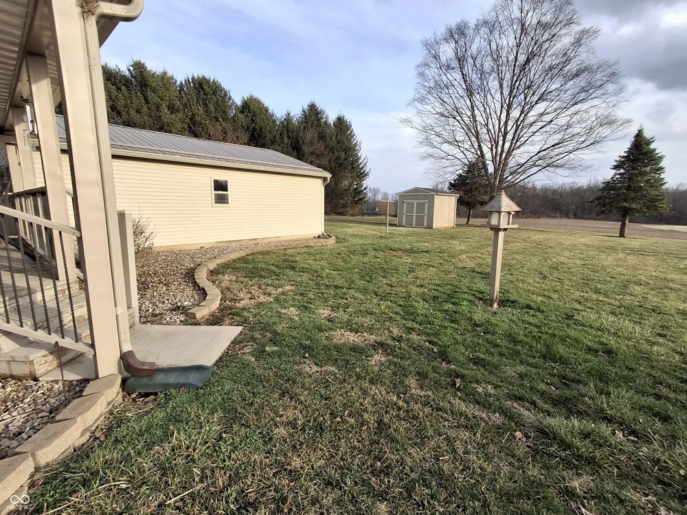 739 E 125 S Williamsport, IN 47993