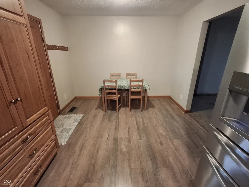 739 E 125 S Williamsport, IN 47993