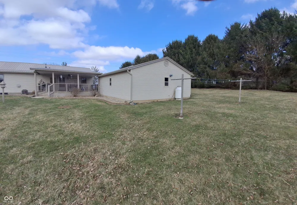 739 E 125 S Williamsport, IN 47993
