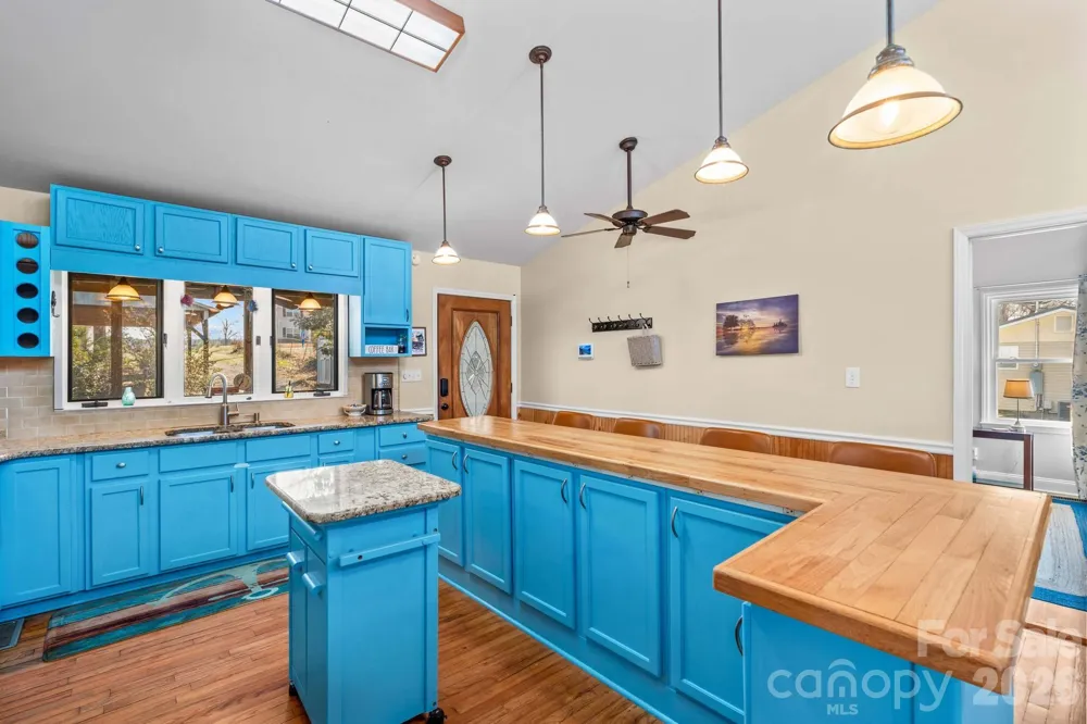 1331 Hickory Point Drive Lexington, NC 27292
