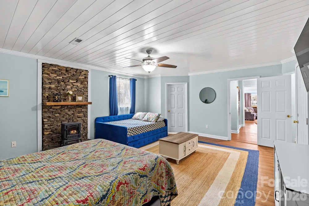 1331 Hickory Point Drive Lexington, NC 27292