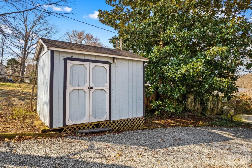 1331 Hickory Point Drive Lexington, NC 27292