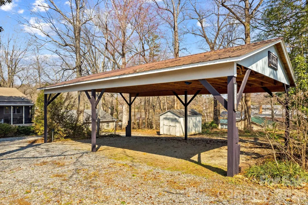 1331 Hickory Point Drive Lexington, NC 27292