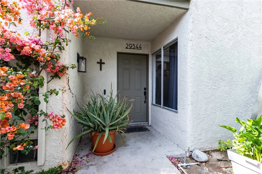 29344 Via Frontera Murrieta, CA 92563