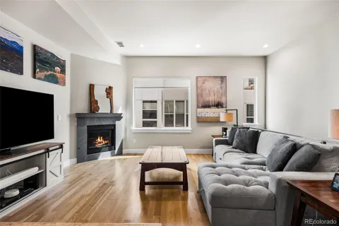 2737 W 24th Avenue #4